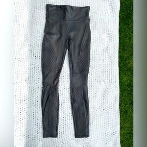 SPANX FAUX LEATHER MOTO LEGGINGS. XS petite. Like new.
